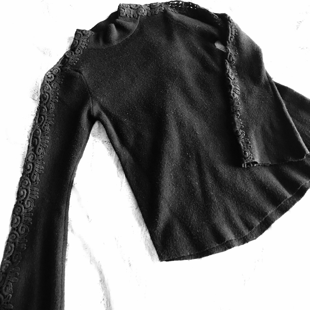 {Laju} Black Crochet Trim Bell Sleeve Sweater